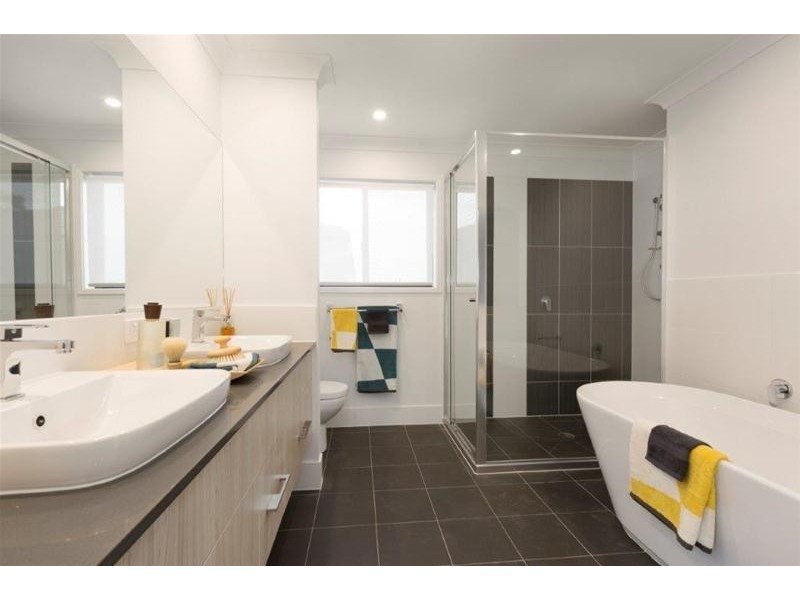 25 Hans Street, Upper Coomera QLD 4209