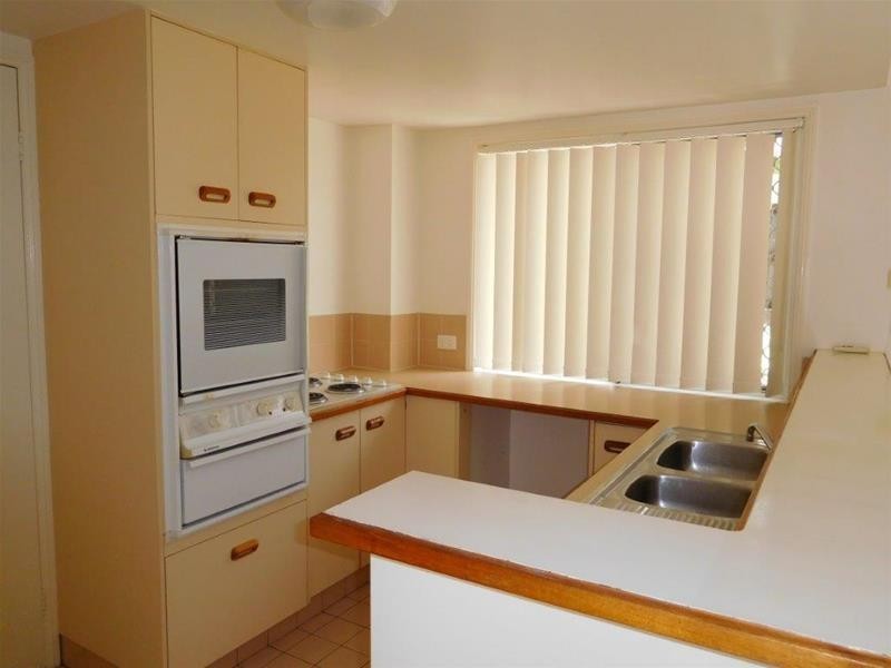 63 Benowa Road, Southport QLD 4215