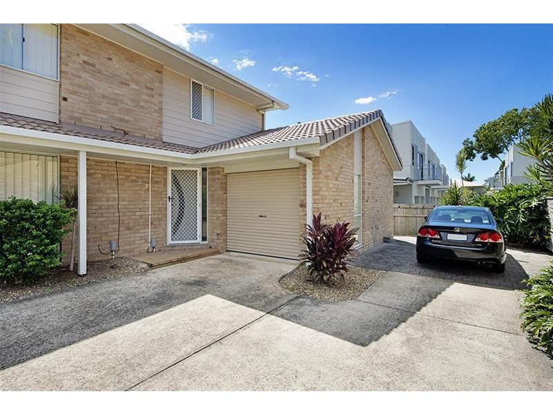 63 Benowa Road, Southport QLD 4215