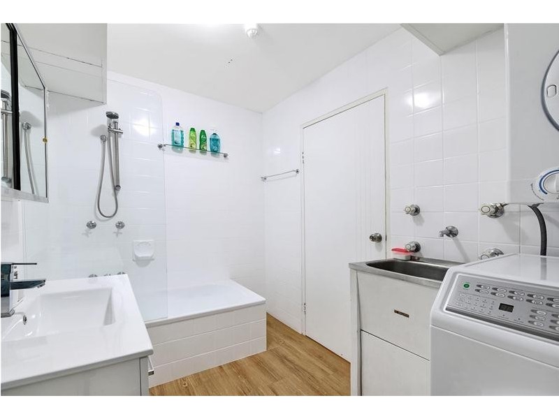 17B/2 Riverview Parade, Surfers Paradise QLD 4217