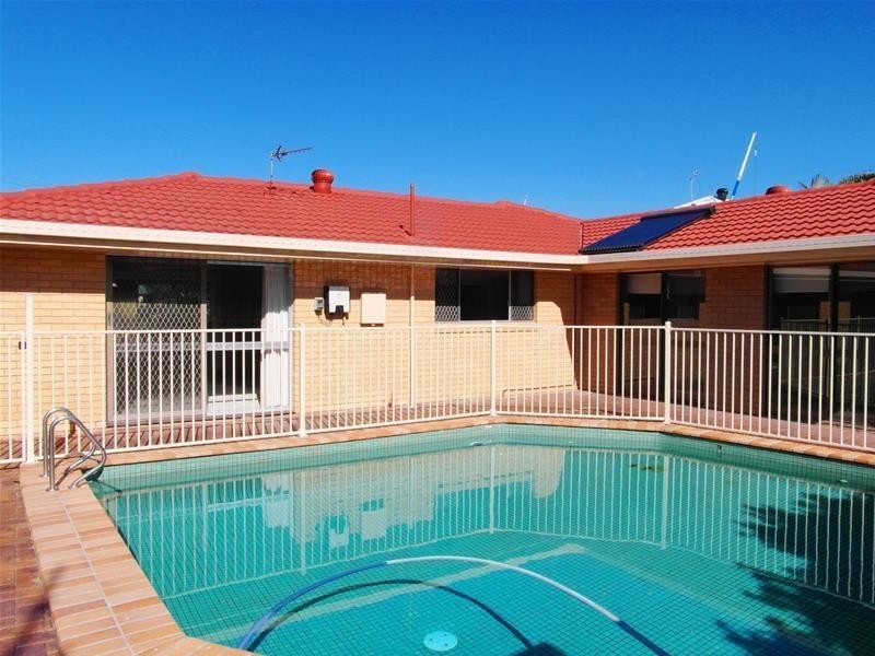 5 St Andrews Avenue, Isle Of Capri QLD 4217