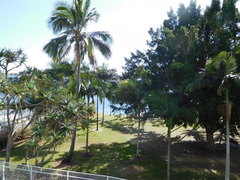 40 Watson Esplanade, Surfers Paradise QLD 4217