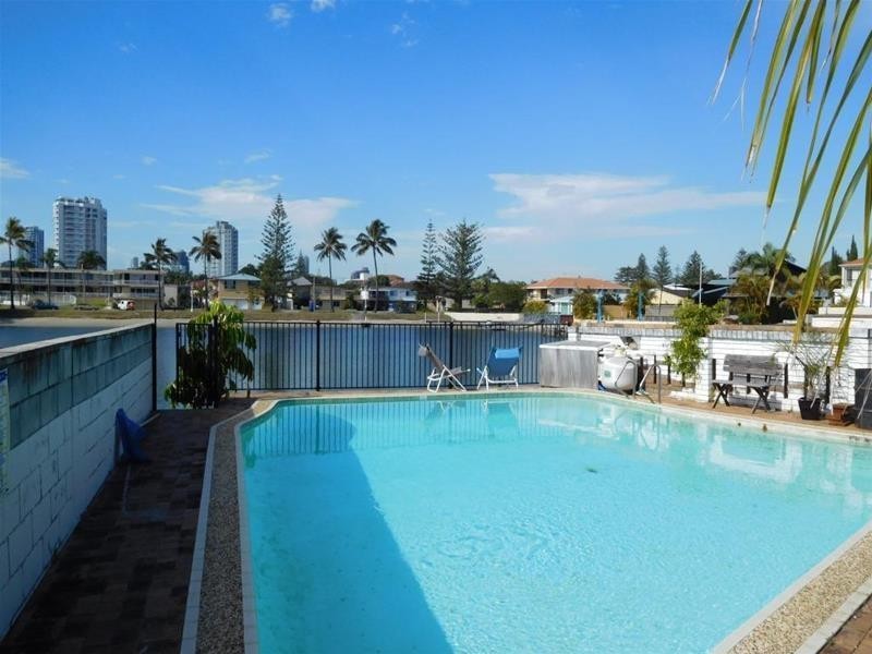 40 Watson Esplanade, Surfers Paradise QLD 4217