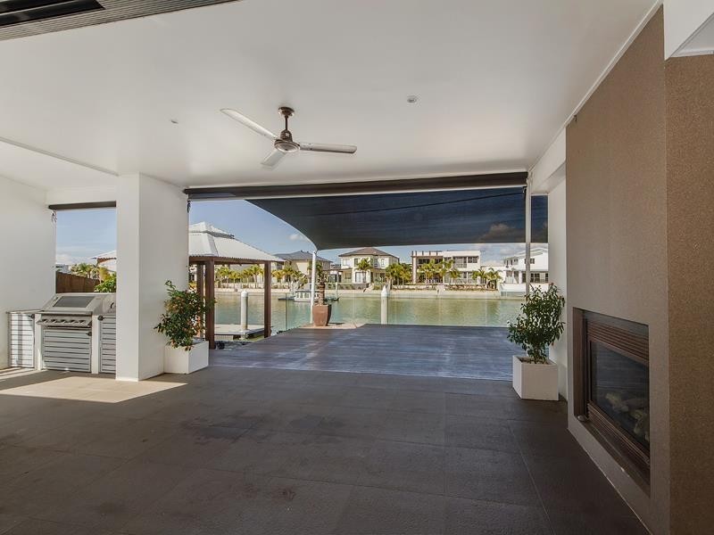 95 Compass Drive, Biggera Waters QLD 4216