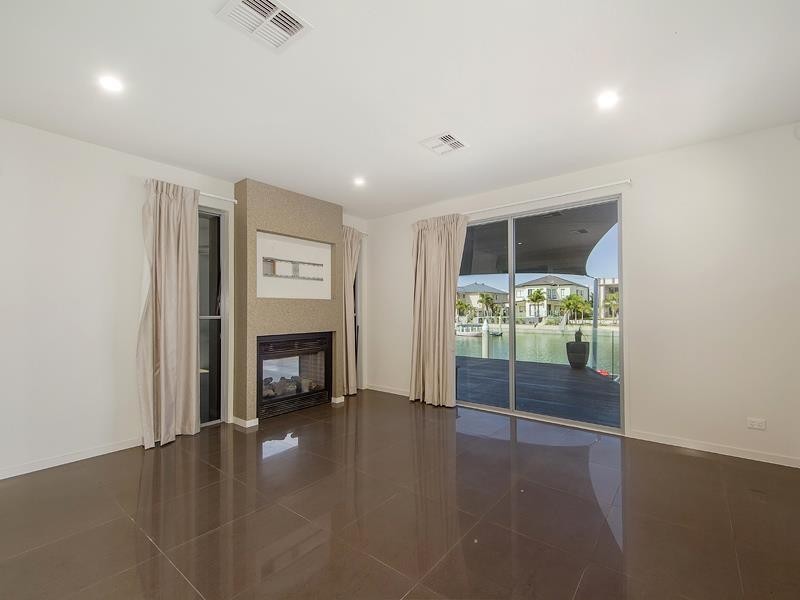 95 Compass Drive, Biggera Waters QLD 4216