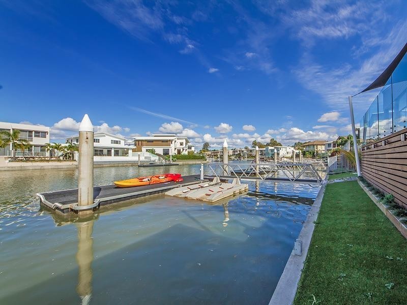 95 Compass Drive, Biggera Waters QLD 4216