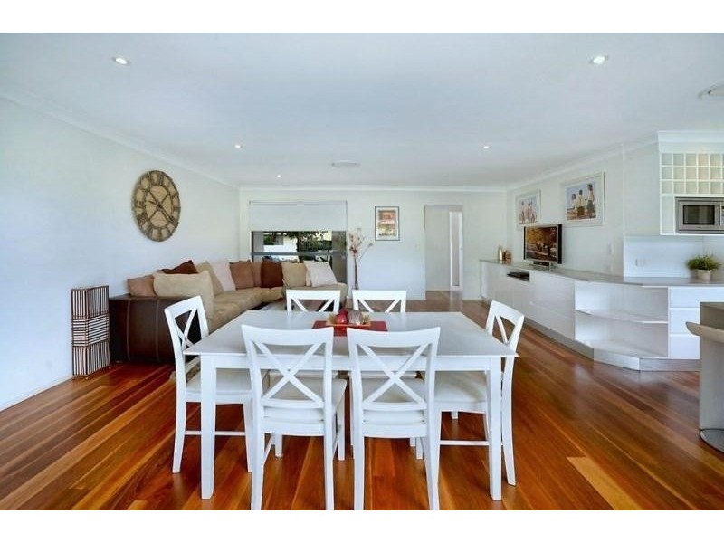 20 Mentone Avenue, Bundall QLD 4217