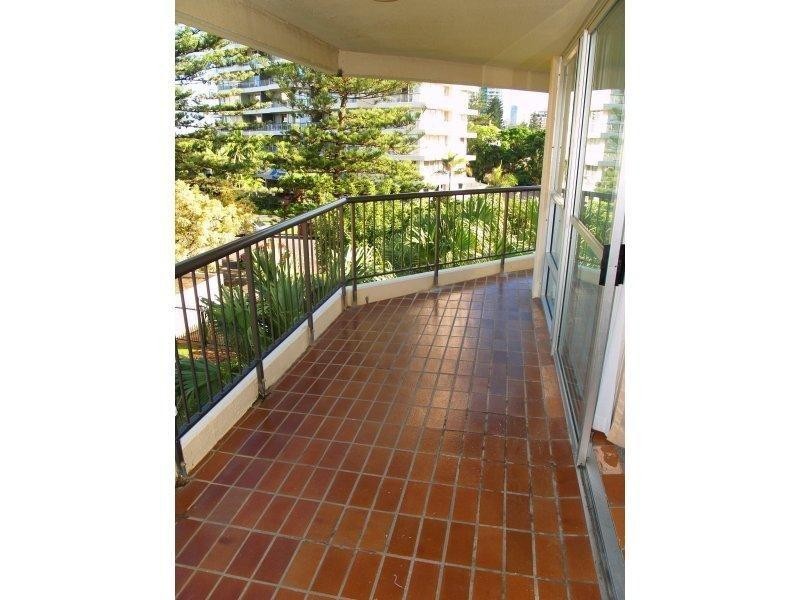 12 Enderley Avenue, Surfers Paradise QLD 4217