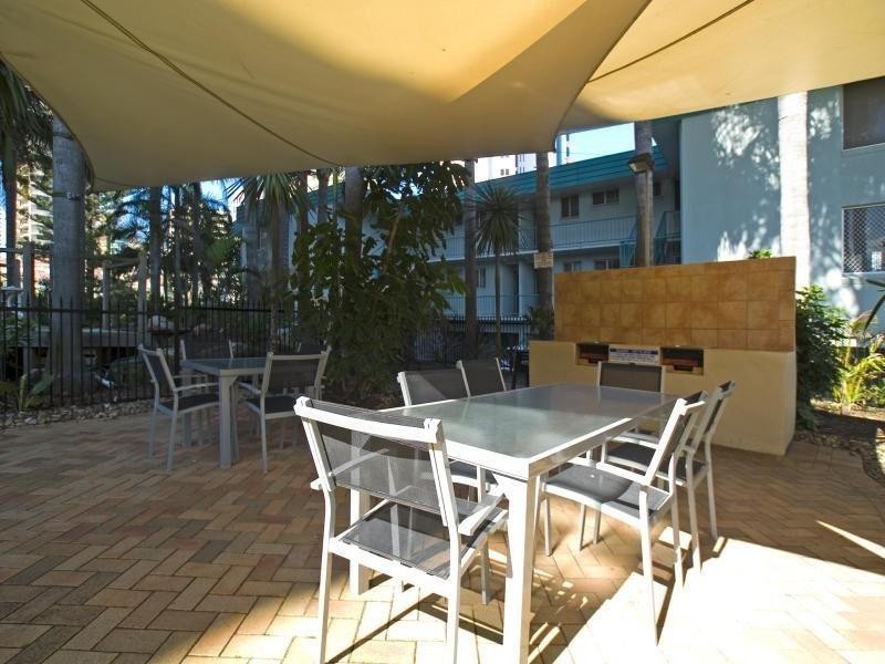 12 Enderley Avenue, Surfers Paradise QLD 4217