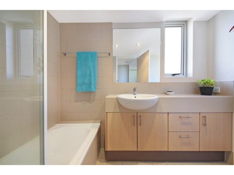 30 ‘The Pinnacle’ 2894 Gold Coast Highway, Surfers Paradise QLD 4217