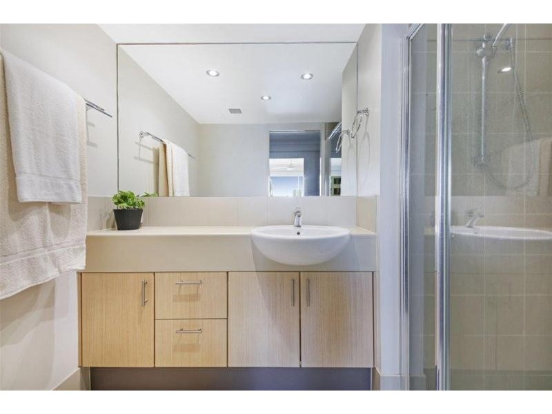 30 ‘The Pinnacle’ 2894 Gold Coast Highway, Surfers Paradise QLD 4217