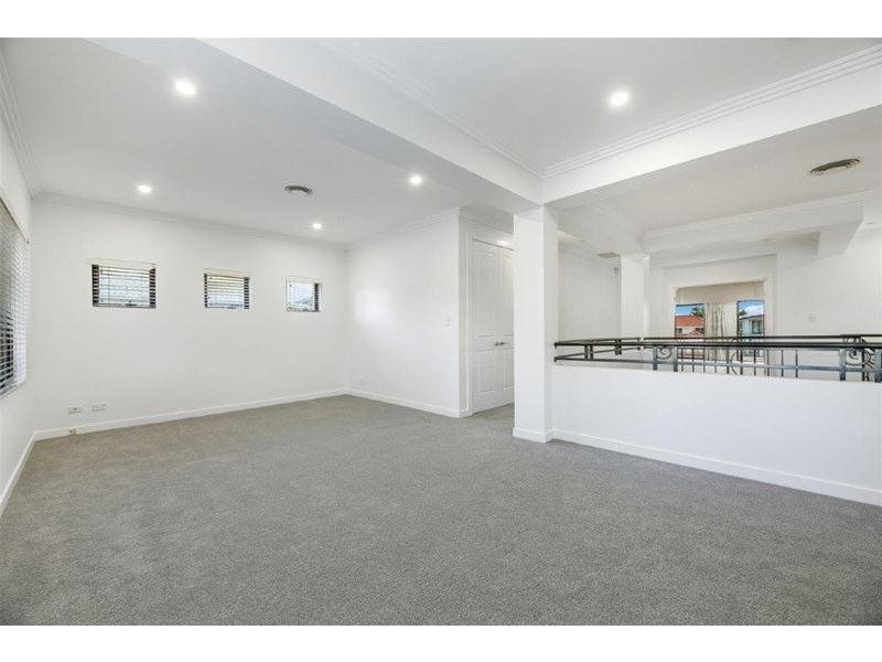 14 Seafarer Court, Paradise Waters QLD 4217