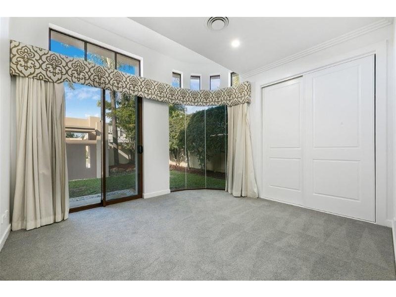 14 Seafarer Court, Paradise Waters QLD 4217