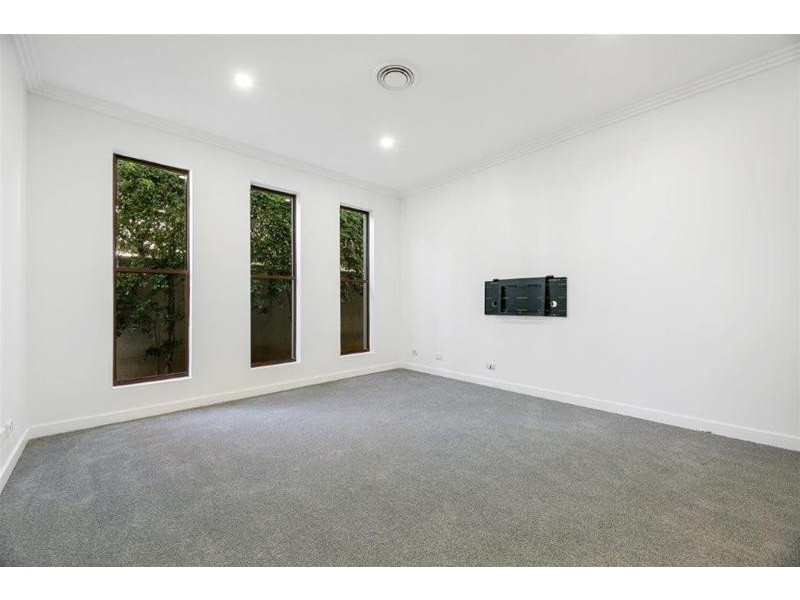 14 Seafarer Court, Paradise Waters QLD 4217