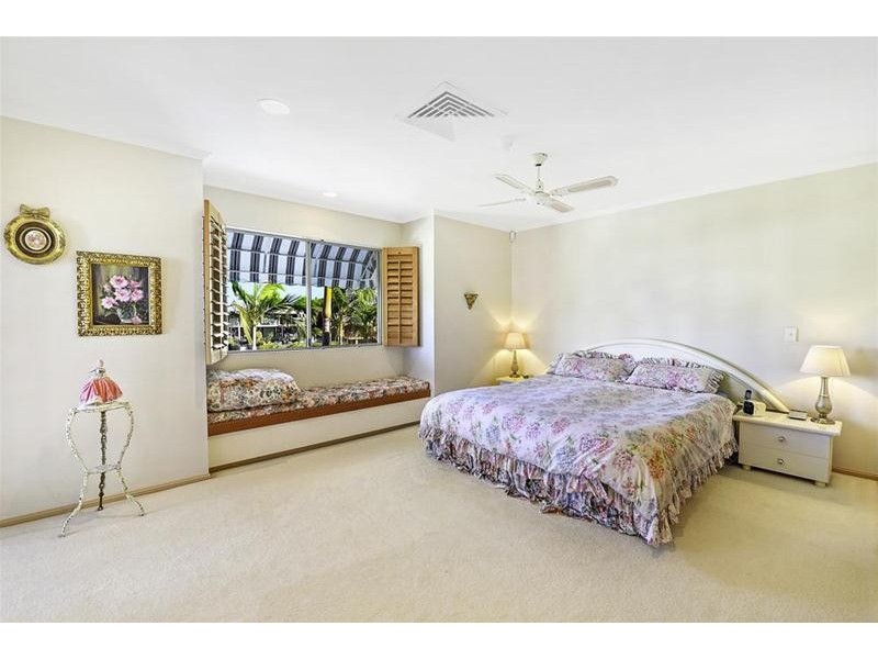 14 Buccaneer Court, Paradise Waters QLD 4217