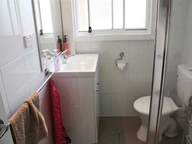 34 Hanlan Street, Surfers Paradise QLD 4217