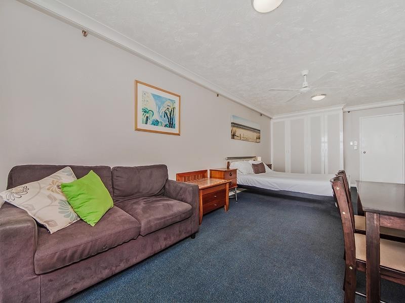 18 Hanlan Street ‘Beachcomber’, Surfers Paradise QLD 4217