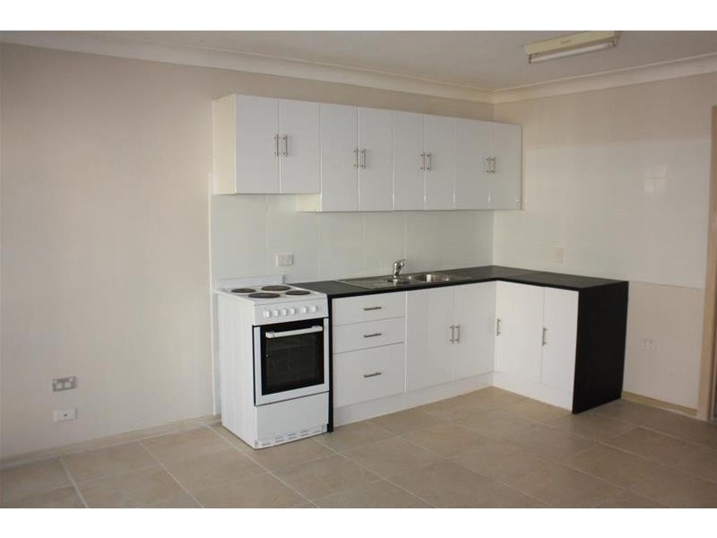 14 Leonard Avenue, Surfers Paradise QLD 4217