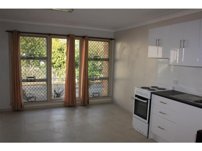 14 Leonard Avenue, Surfers Paradise QLD 4217