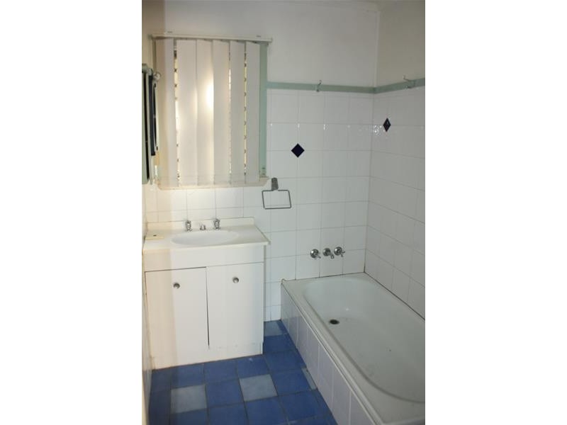 14 Leonard Avenue, Surfers Paradise QLD 4217