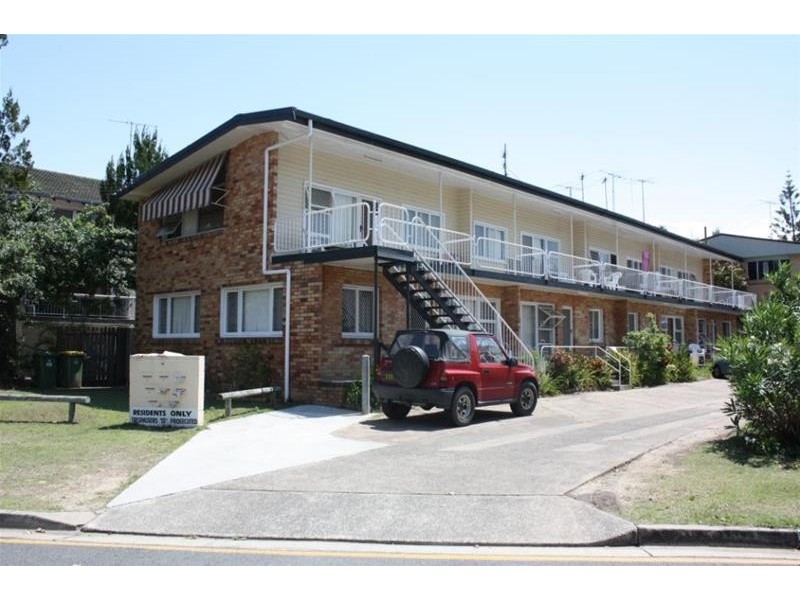 14 Leonard Avenue, Surfers Paradise QLD 4217