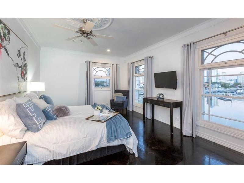 31 Buccaneer Court, Paradise Waters QLD 4217