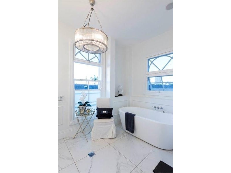 31 Buccaneer Court, Paradise Waters QLD 4217