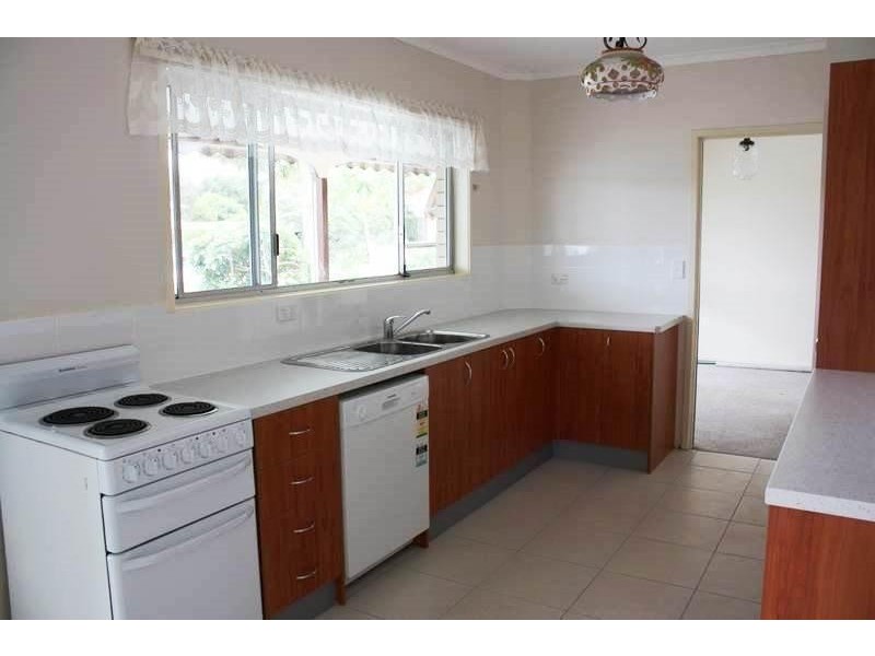 106 Gibraltar Drive, Isle Of Capri QLD 4217