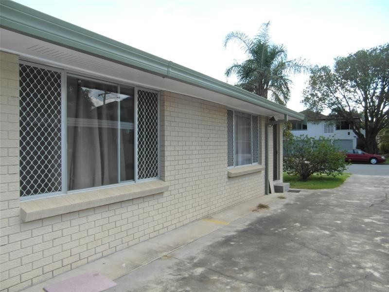 Parnoo Street, Chevron Island QLD 4217