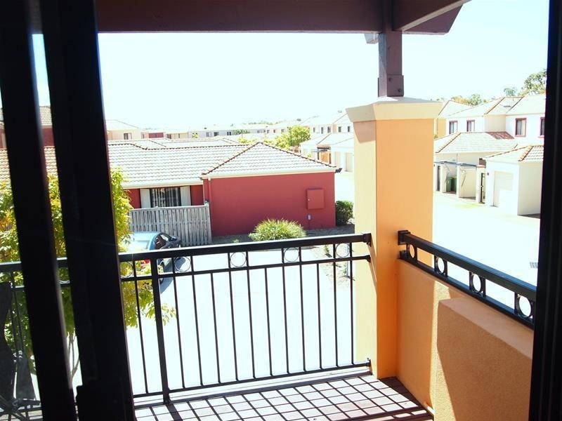 302 Christine Avenue “Lakeside on Varsity”, Varsity Lakes QLD 4227