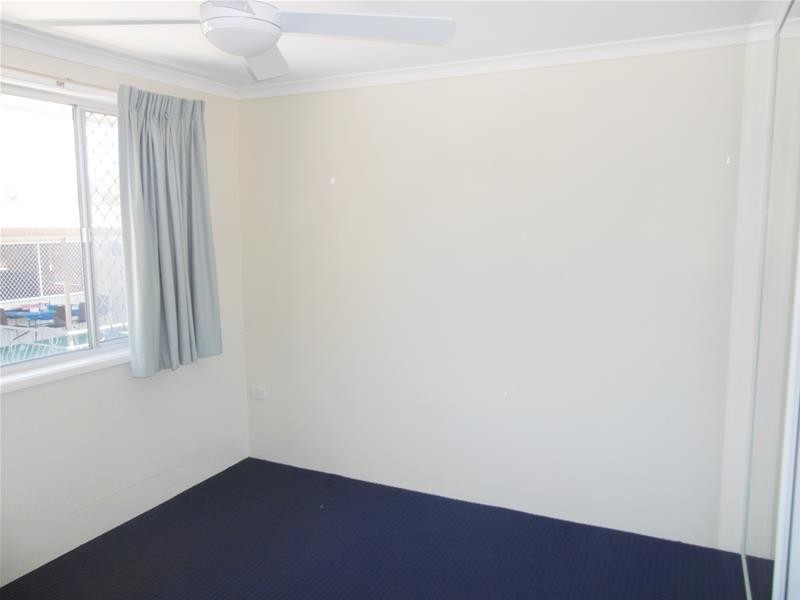 27 Leonard Avenue, Surfers Paradise QLD 4217