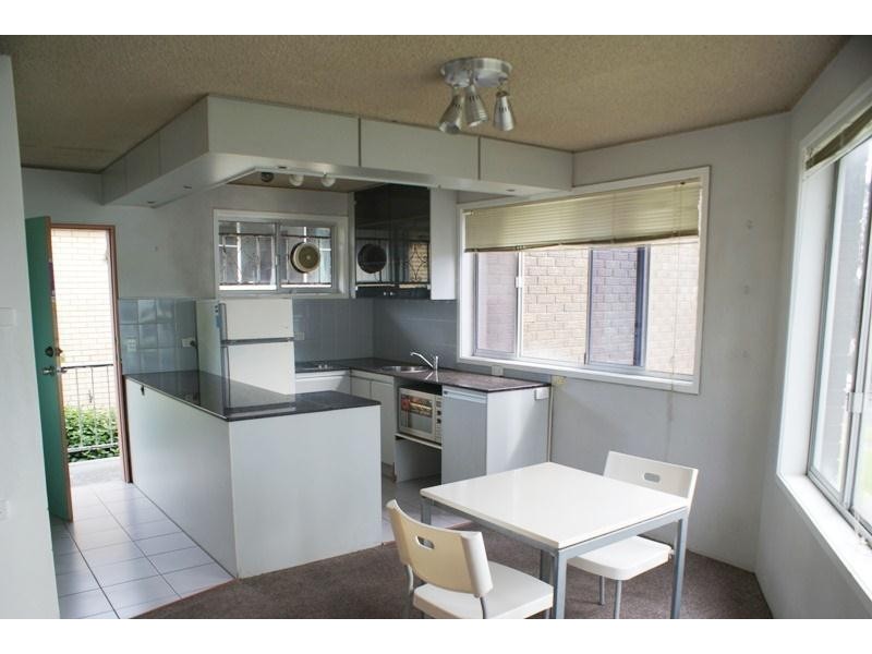 31-33 Watson Esplanade, Surfers Paradise QLD 4217