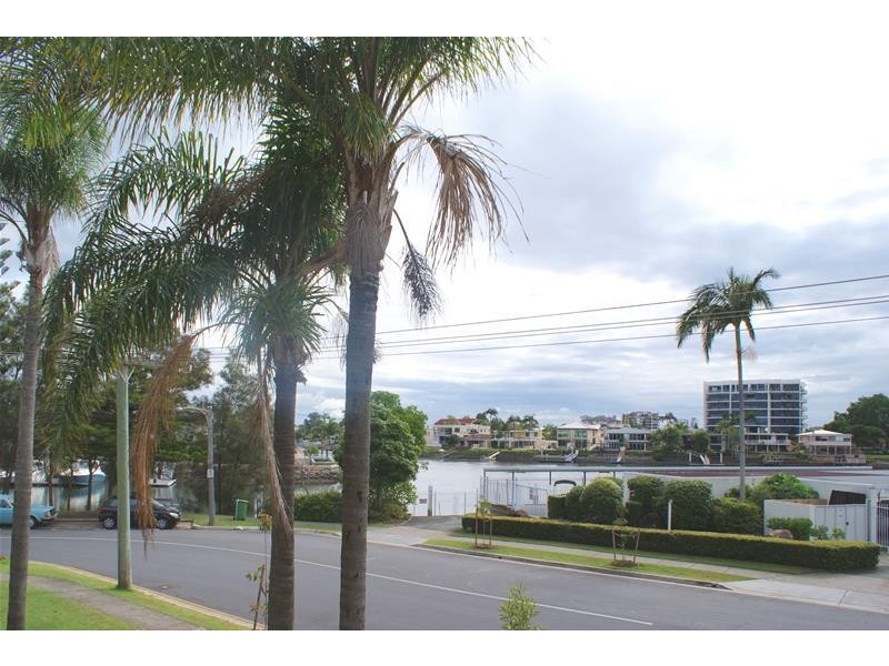 31-33 Watson Esplanade, Surfers Paradise QLD 4217
