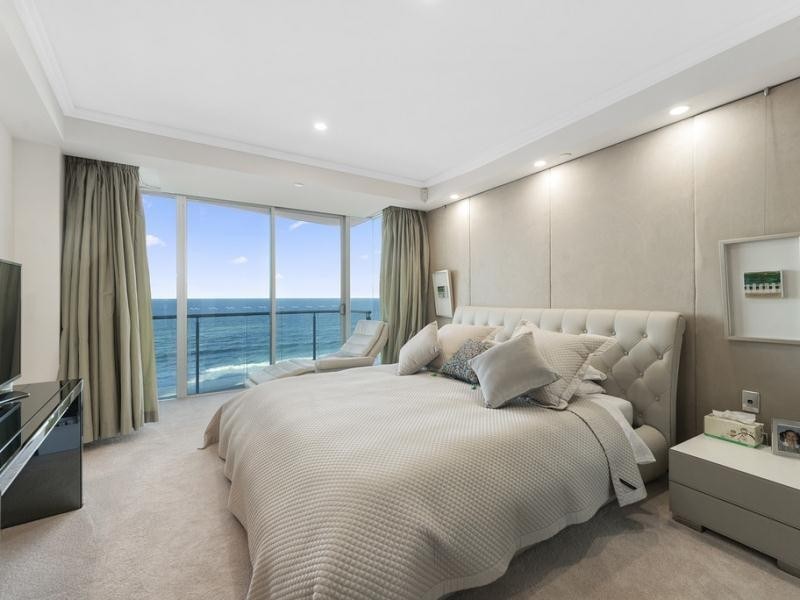9 ‘Platinum on the Beach’ 1 Markwell Avenue, Surfers Paradise QLD 4217