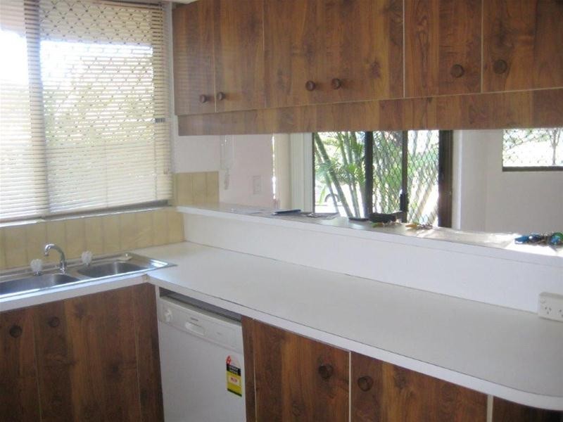 1/186 Ferny Avenue, Surfers Paradise QLD 4217