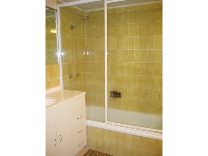 1/186 Ferny Avenue, Surfers Paradise QLD 4217