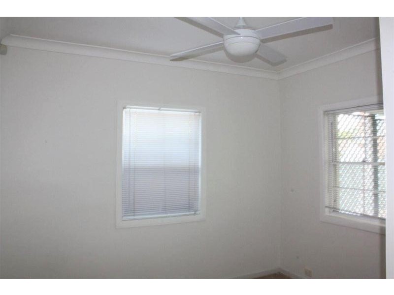 100 Worendo Street, Southport QLD 4215