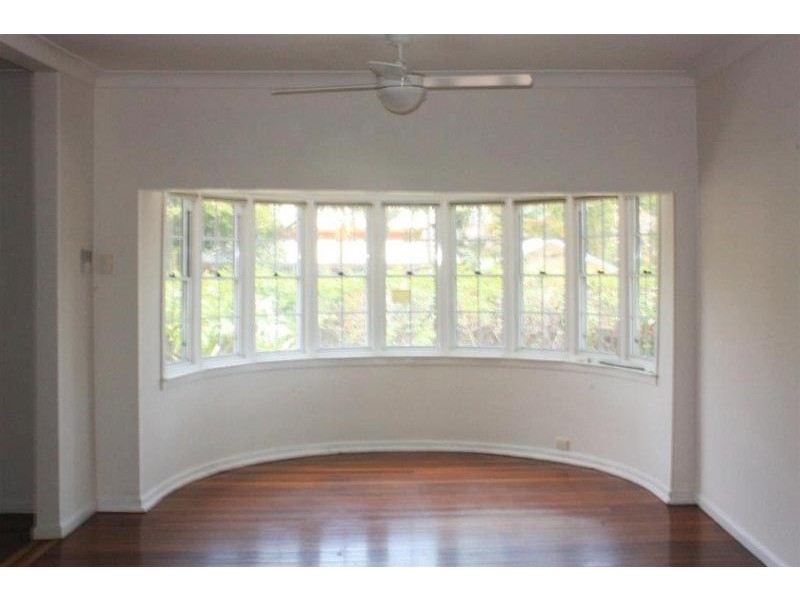 100 Worendo Street, Southport QLD 4215