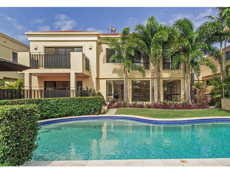 13 Seafarer Court, Paradise Waters QLD 4217