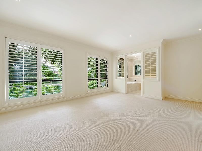 13 Seafarer Court, Paradise Waters QLD 4217