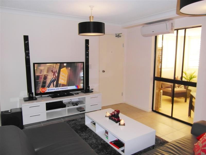 4 Acacia Avenue, Budds Beach,, Surfers Paradise QLD 4217