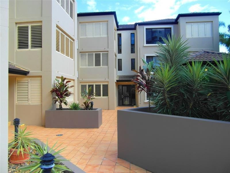 4 Acacia Avenue, Budds Beach,, Surfers Paradise QLD 4217