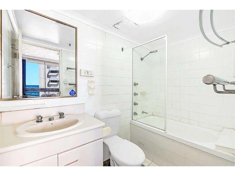 18 Hanlan Street, Surfers Paradise QLD 4217