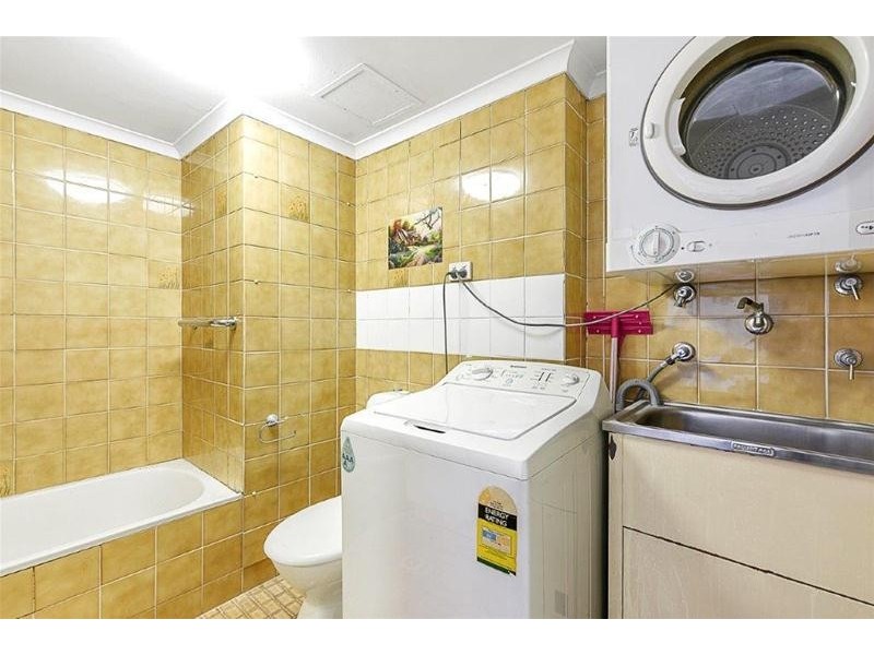 18 Hanlan Street, Surfers Paradise QLD 4217