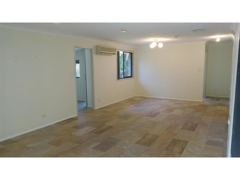 32 Golden Crescent, Southport QLD 4215