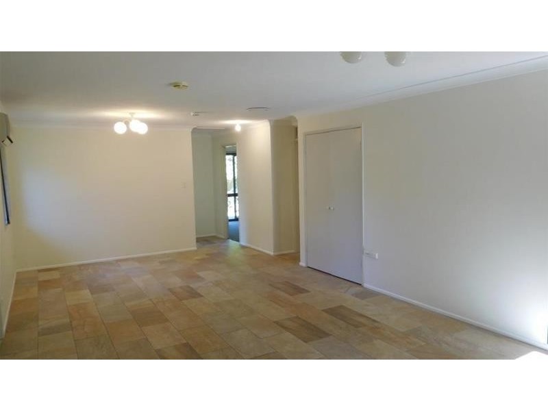 32 Golden Crescent, Southport QLD 4215