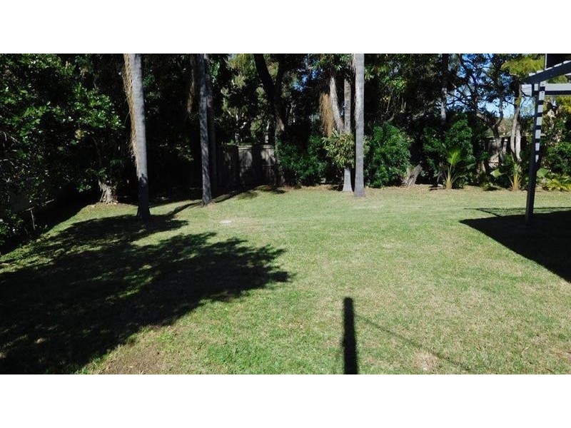 32 Golden Crescent, Southport QLD 4215