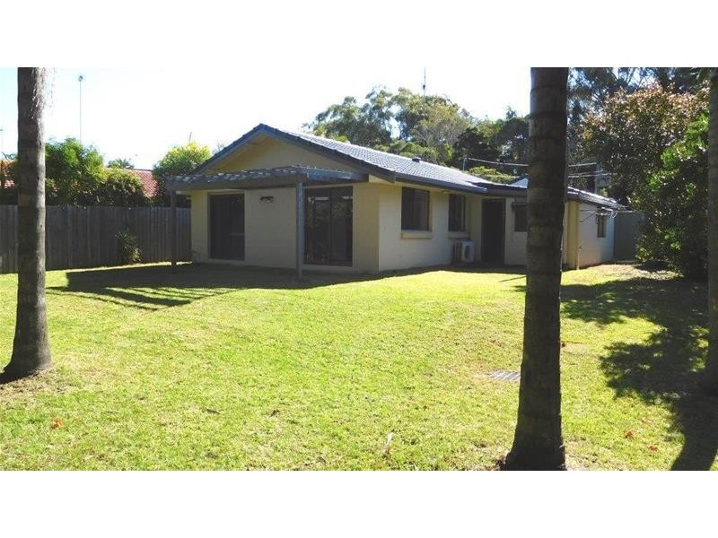 32 Golden Crescent, Southport QLD 4215