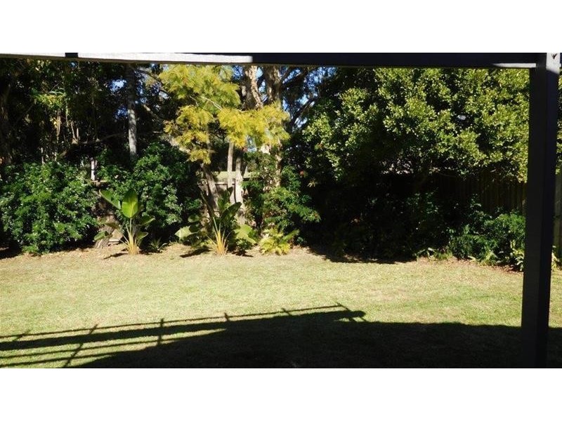 32 Golden Crescent, Southport QLD 4215