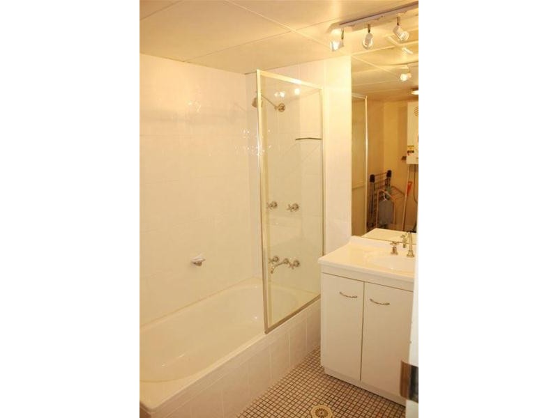 204/7-9 Trickett Street, Surfers Paradise QLD 4217